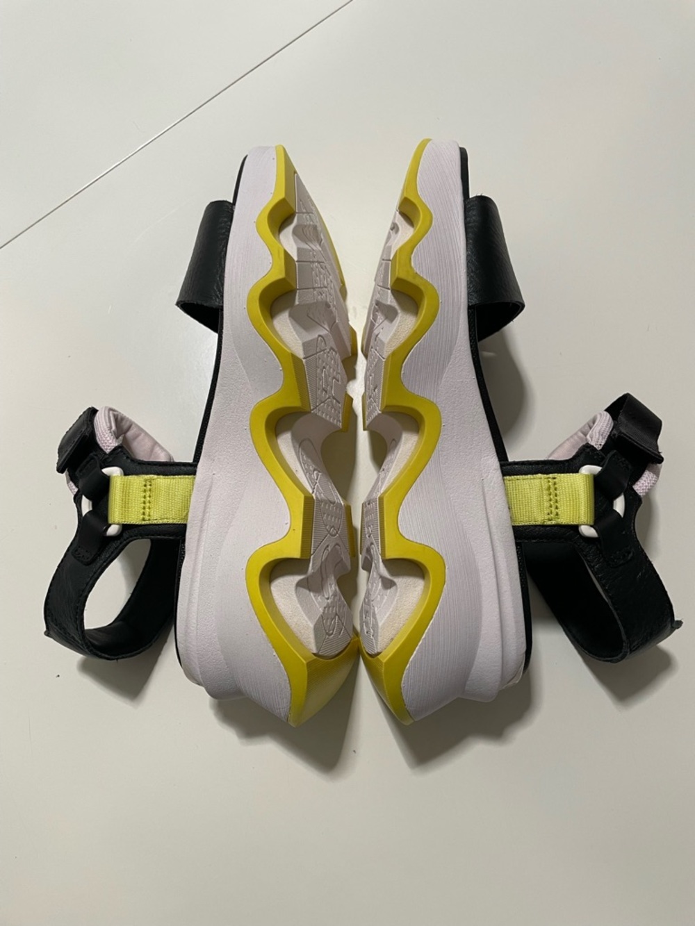 SOREL Women's Kinetic Impact Y
Strap Sandals in black , Sz 8 - Picture 8 of 15